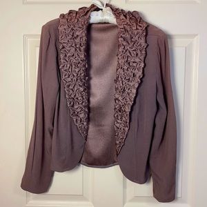 Gorgeous vintage mauve Wild Rose petite ruffle trim blazer